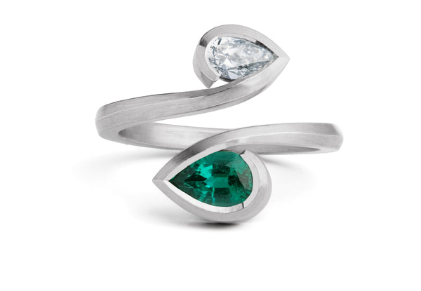 <a href='/emerald/'>Emerald</a> Diamond Twist ring R26406RD-REMRD