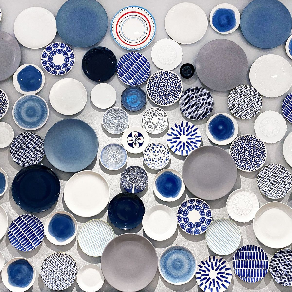 <a href='/disposable-plates/'>Disposable Plates</a> & <a href='/bowls/'>Bowls</a>