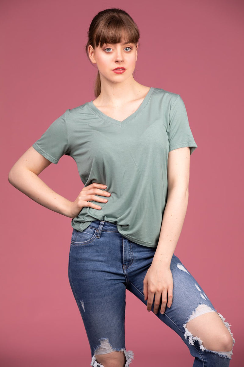 Round neck t-shirts: Top 5 picks that deserve spot in your wardrobe