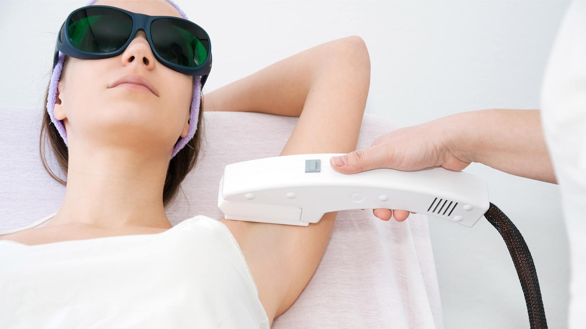 Professional Cosmetics Company Offering Laser Hair Removal Services with 808nm Diodes and 755/808/1064 Diode Lasers