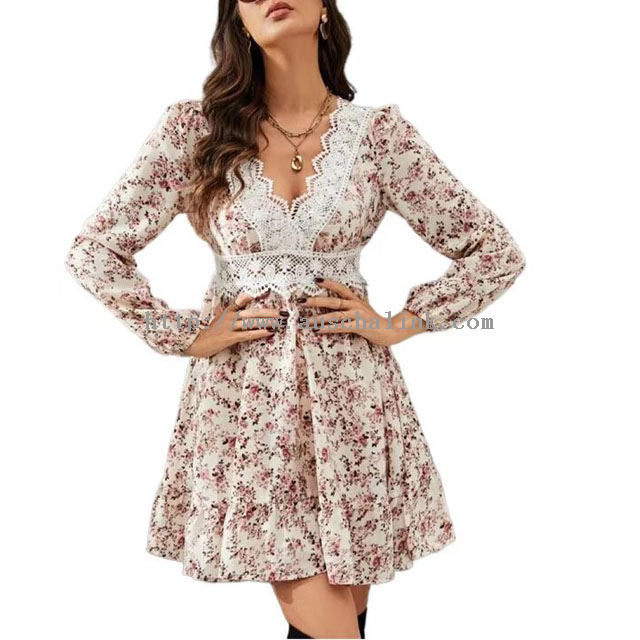 OEM/ODM High waist V-neck Ditsy Floral Print Lace Insert Lantern Sleeve casual <a href='/dress/'>Dress</a> for women