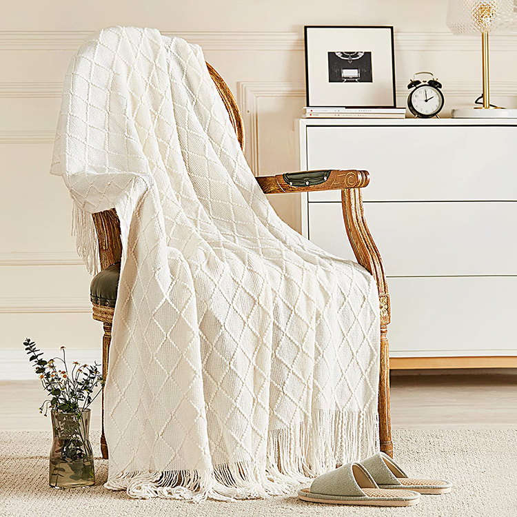 Factory Direct <a href='/knitted-throw-blanket/'>Knitted Throw Blanket</a>s For Cozy Home Decor | Soft & Stylish with Tassel Detail