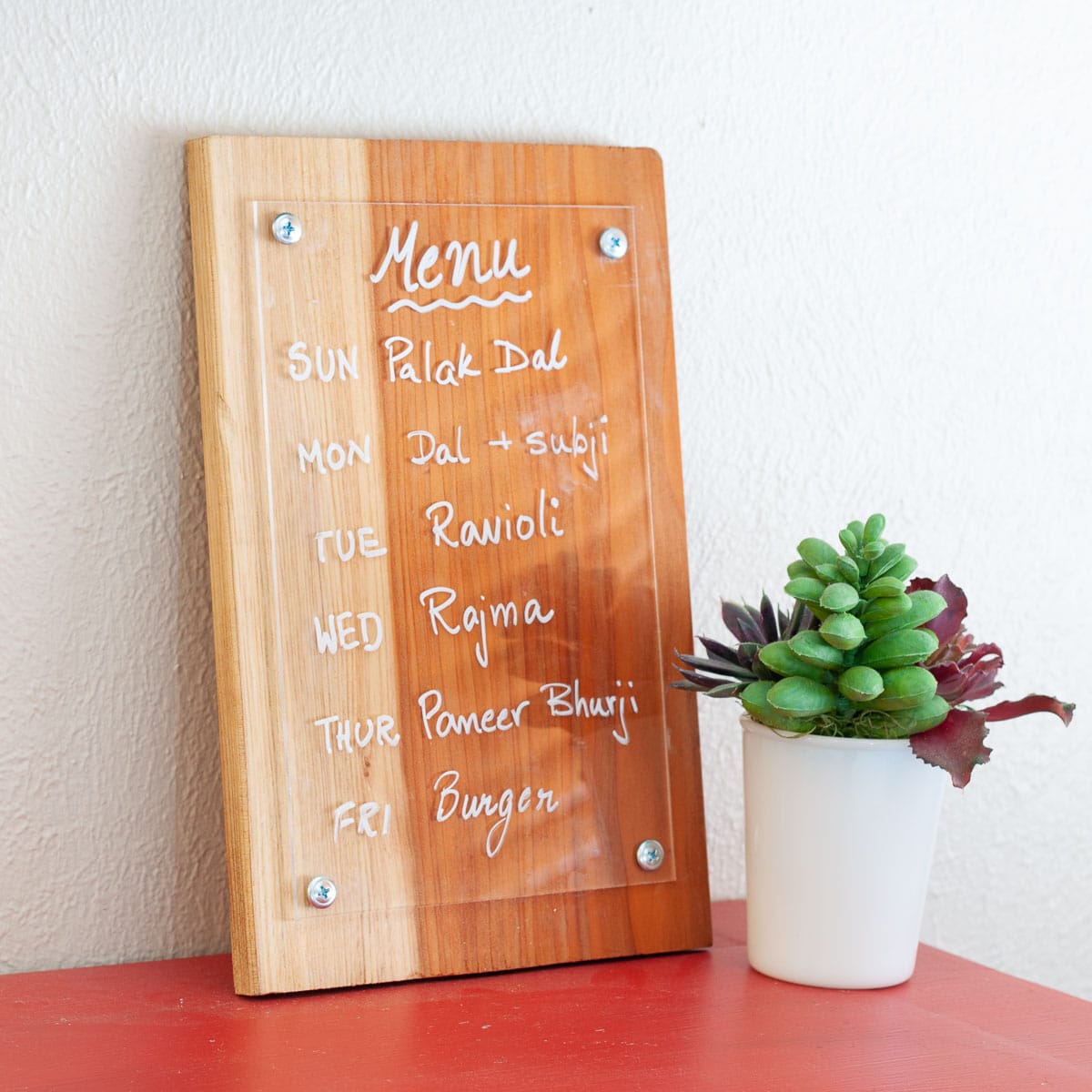 Dry-Erase DIY: Slate-Black Paint for Full-Wall Chalk Boards | Designs & Ideas on Dornob