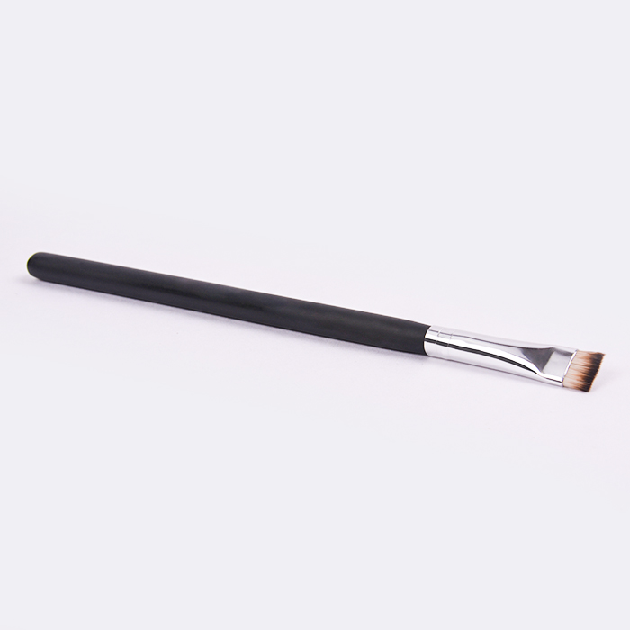 eyeliner brush (4)