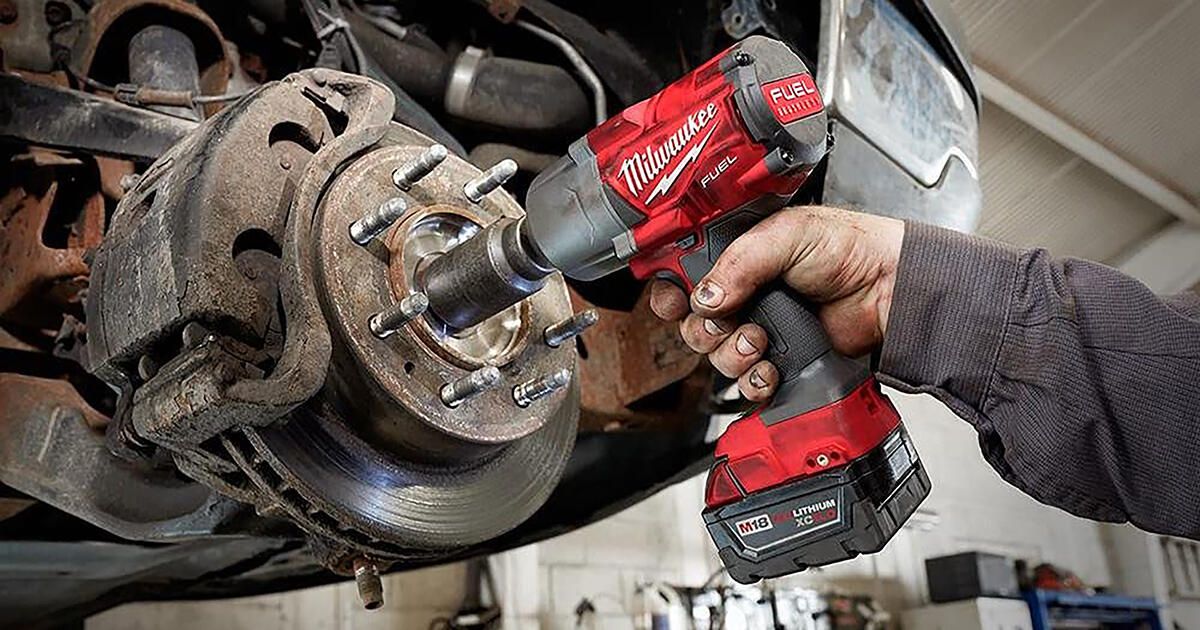 Metabo Cordless,  Impact Wrench,  18VDC,  665 ft.-lb. Breakaway Torque SSW18 LTX 600 2x 5.5Ah LiHD kit CU-34354B413837 - SIM Supply