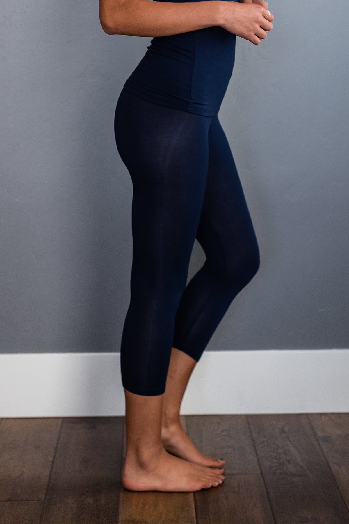 LIGHTWEIGHT CROPPED BAMBOO LEGGING (3)