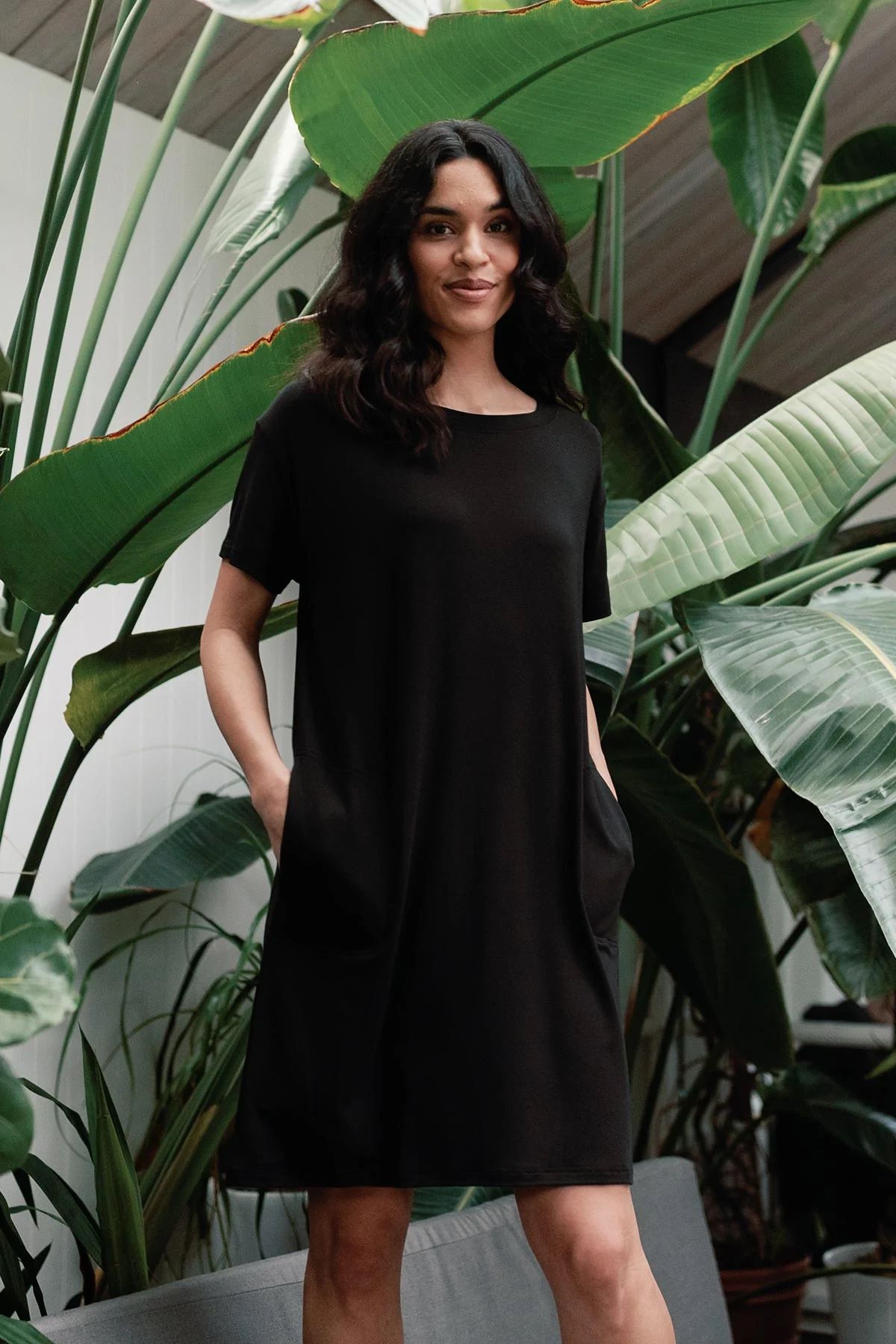 Reese-T-Shirt-Bamboo-Shift-Dress_BLACK_3_1200x1800(1)