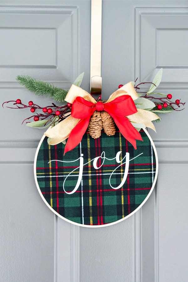 Door Wreath | DIY Christmas Decorations | POPSUGAR Smart Living Photo 6