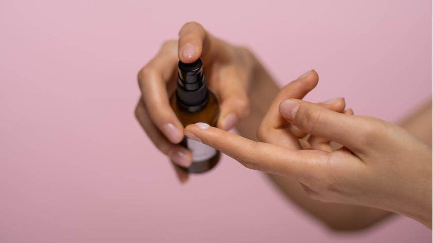 How to Apply Face Serums With a Dropper - b-glowing