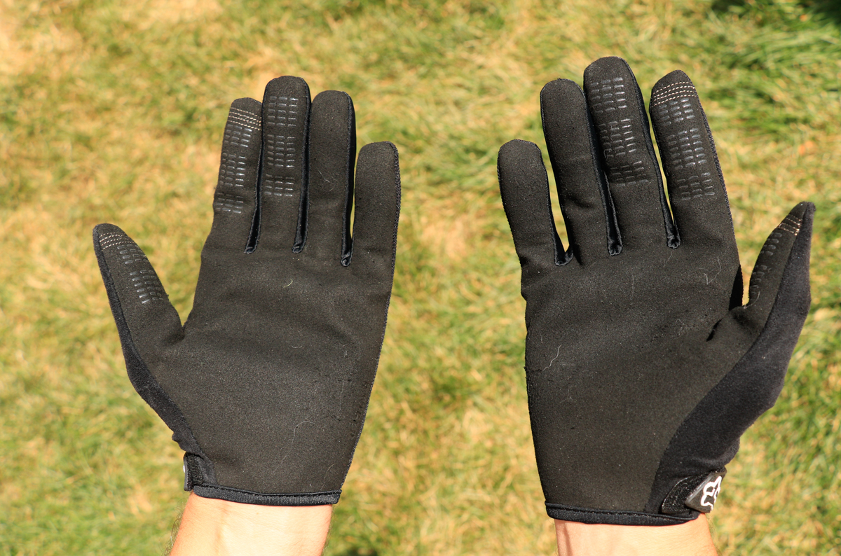 mountain bike glove Archives - Singletracks Mountain Bike News