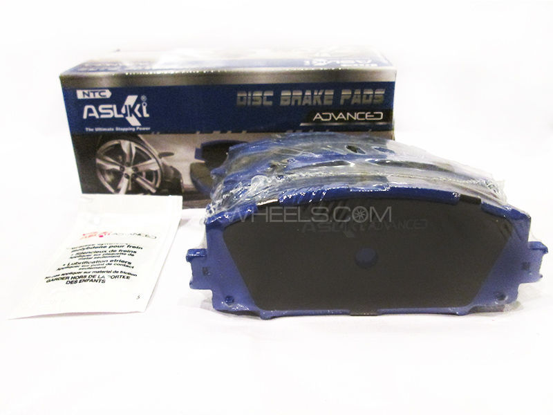 Does your car need a brake pad change? Here's a quick how-to | HT Auto