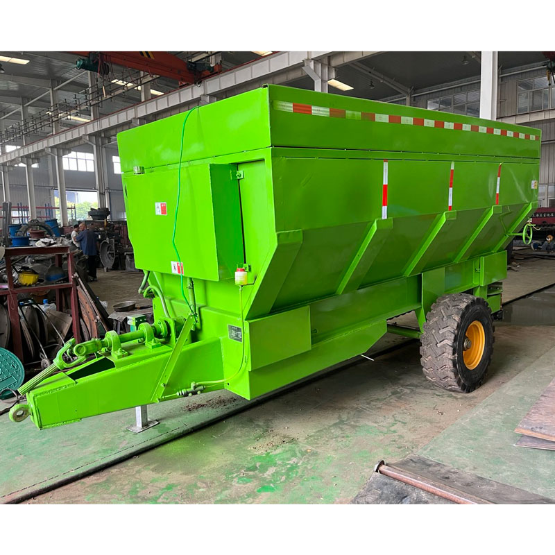 Factory direct: Agricultural Trailed Spreader for Fertilizer & Manure Dropping