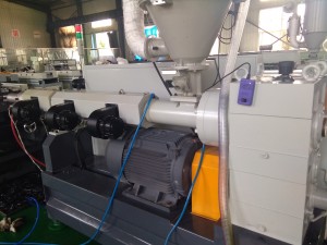 corrugated pipe machine  (1)