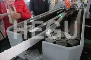 prestressed plastic corrugated pipe machine (1)