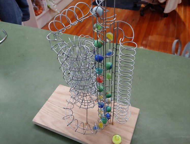 Magnetic Balls Building Spheres