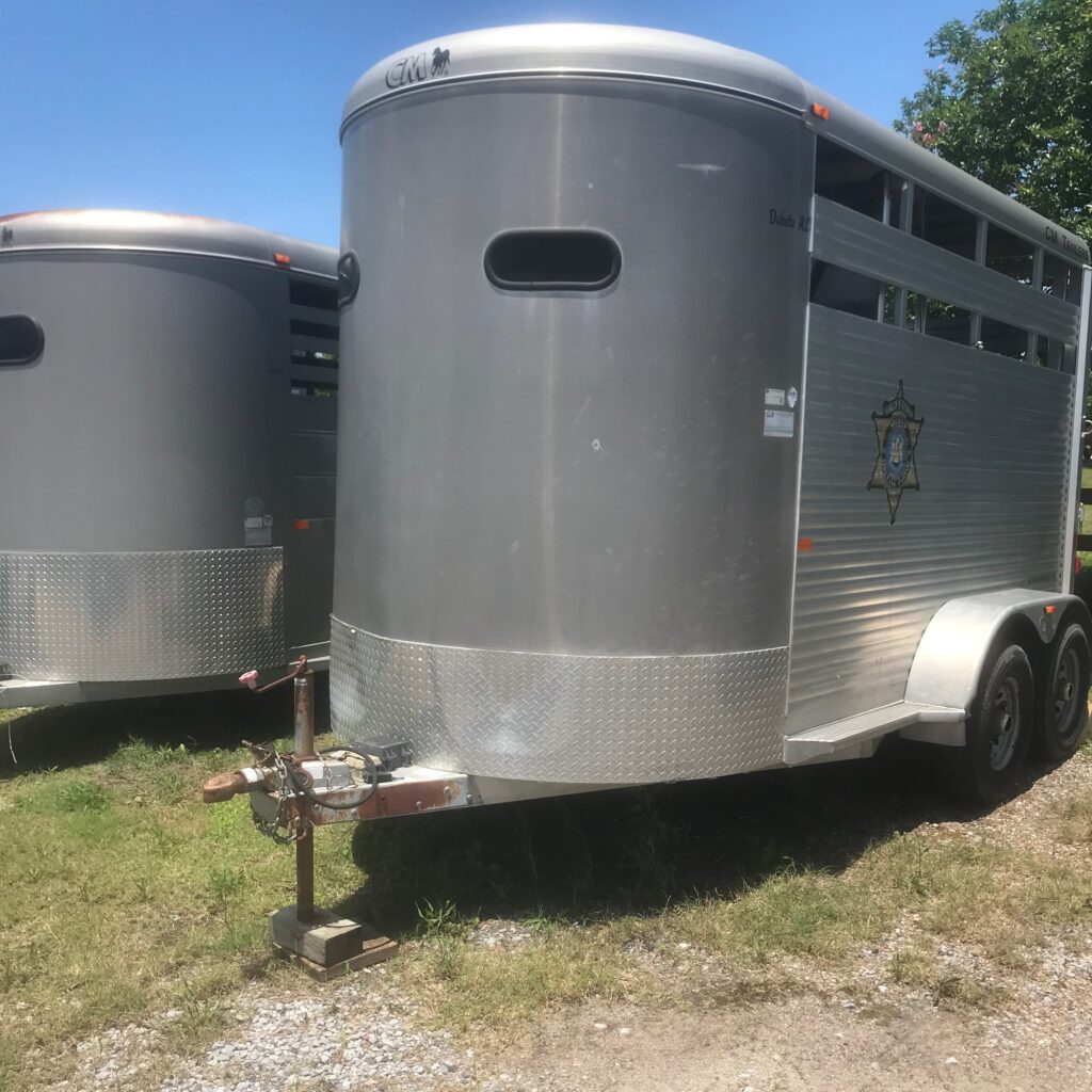 Horse trailer | Definition of Horse trailer at Dictionary.com