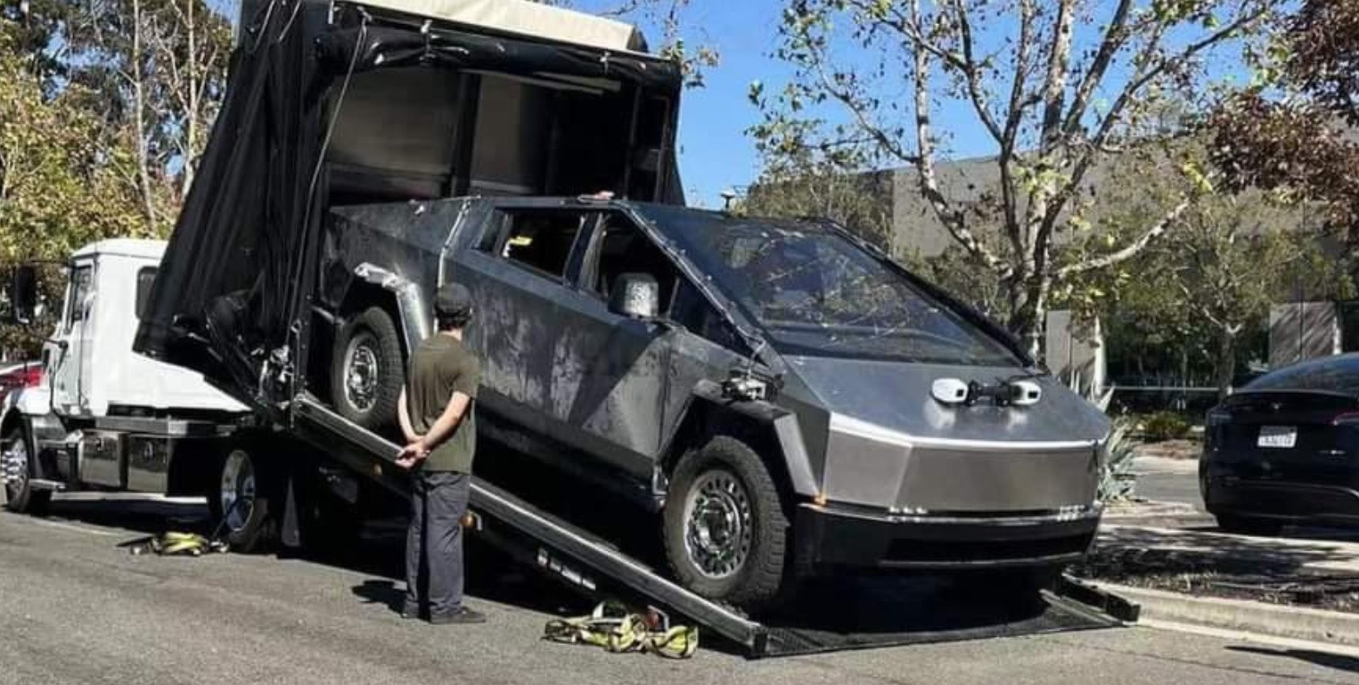 Tesla Cybertruck spotted minus massive windscreen wiper; spindle remains intact | HT Auto