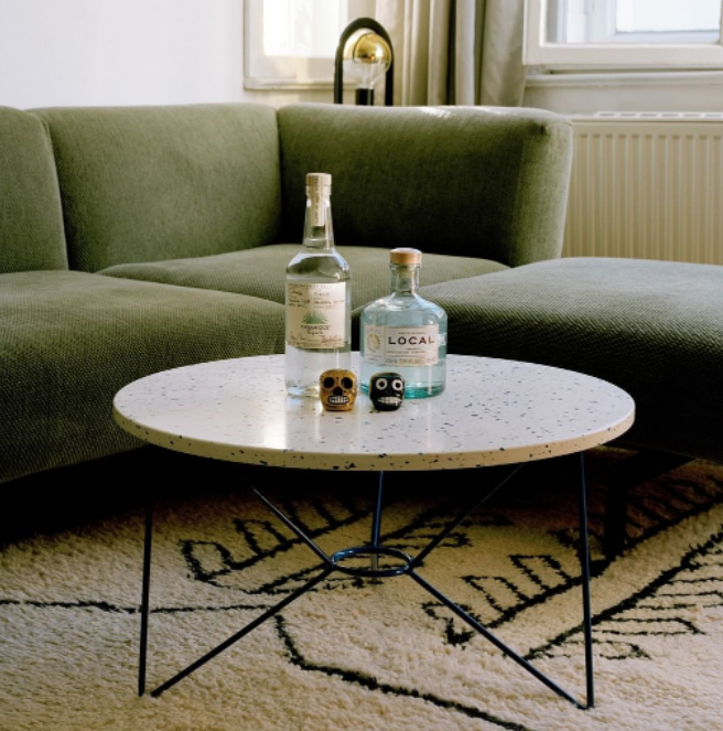 White Coffee table (4)