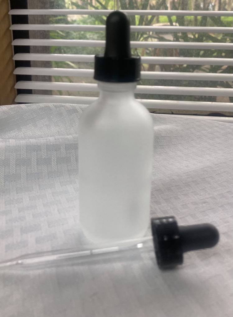 FROSTED GLASS DROPPER BOTTLE 40 ML  The Wooden Wick Co.