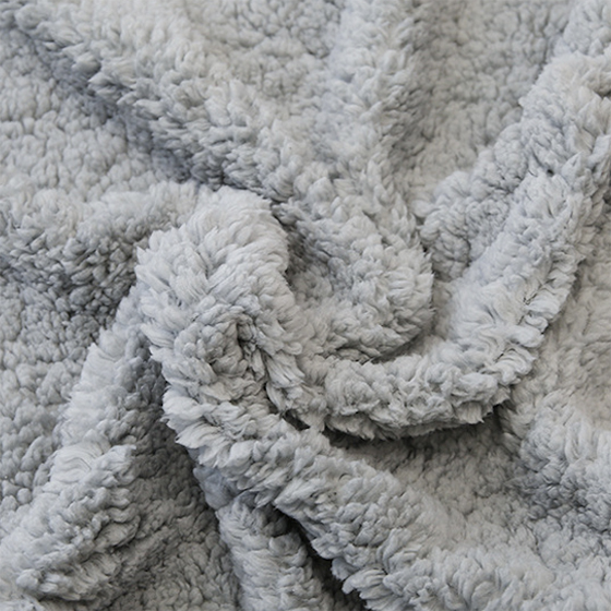 Get Your Furry Friends Cozy with Our Snugly Sherpa Fleece Blanket - Made in China Factory Direct