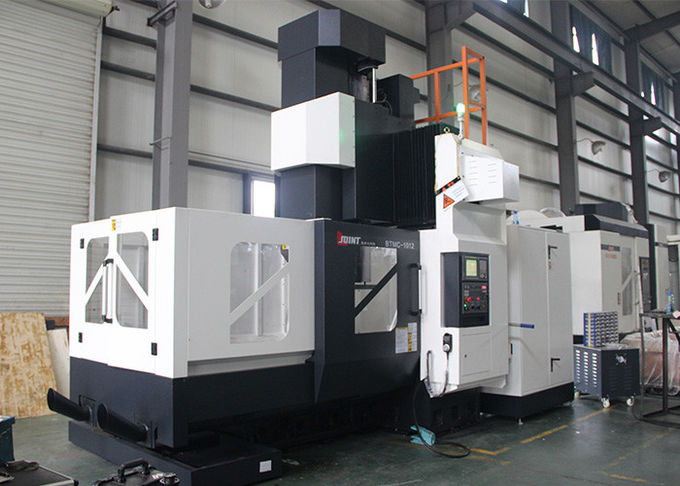 High Precision Double Column Machining Center , 900 * 1400mm Table Gantry CNC Mill