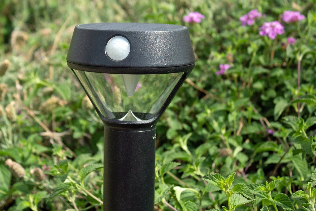 Solar Path lights - Smart Lighting - Ring Community