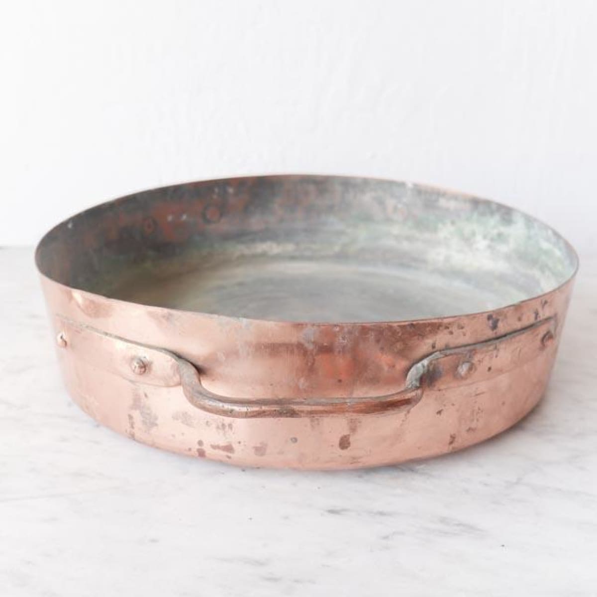 Kitchen Laundry Sink - Hand Made 1 1/2 Bowl - 715mm x 440mm - Round Co