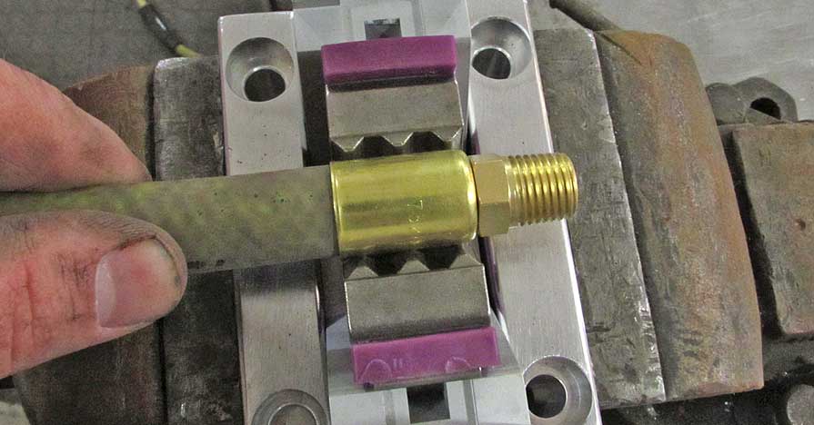 HGV Red Line C Coupling to Euro Coupler Fitting 1/2