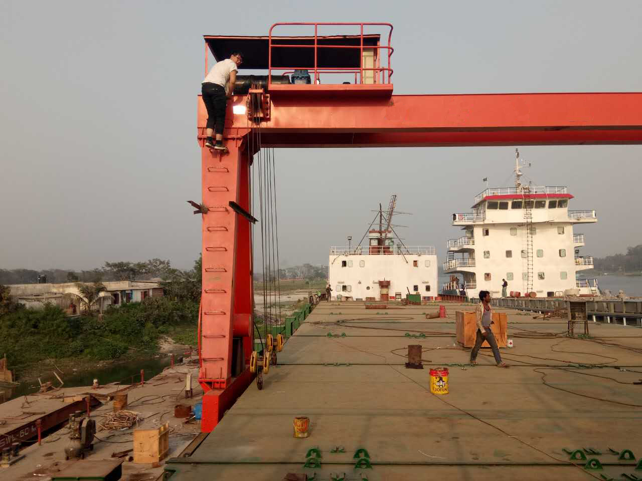 Hatch Cover Gantry <a href='/crane/'>Crane</a> | Trusted Factory for Efficient Loading/Unloading