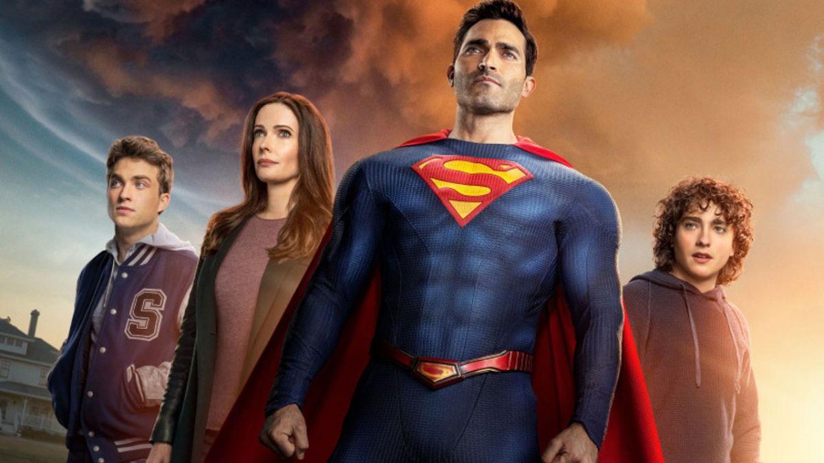 Superman And Lois Star Sofia Hasmik Discusses Her Initial Reaction To Chrissy And Kyles Surprising Hook-Up | Cinemablend