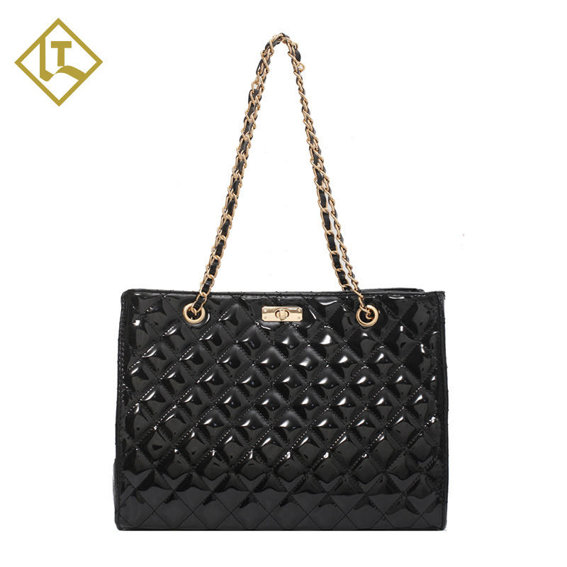 LIXUE TONGYE Factory Sale: White Chain Women's <a href='/handbag/'>Handbag</a> - Premium Quality