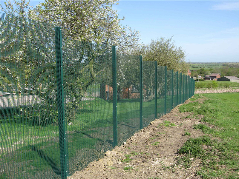 wire mesh fence32