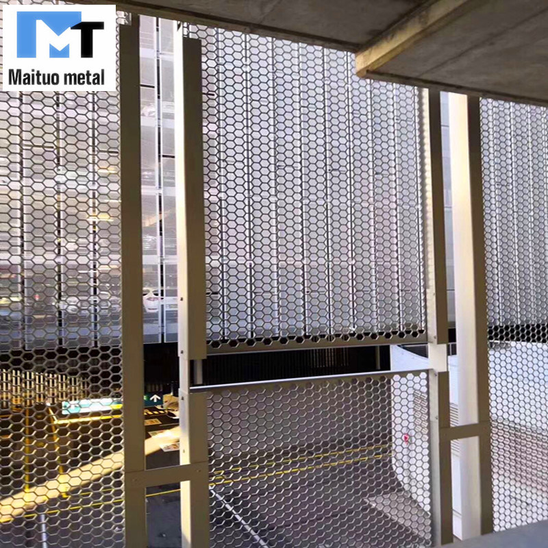 Perforated Mesh Screens for Highway Fence