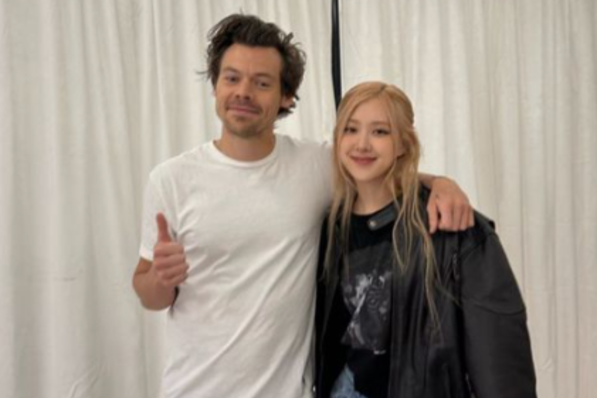 Nonton Konser Love on Tour 2023, Rose BLACKPINK Pamer Foto Bareng Harry Styles : Okezone Celebrity