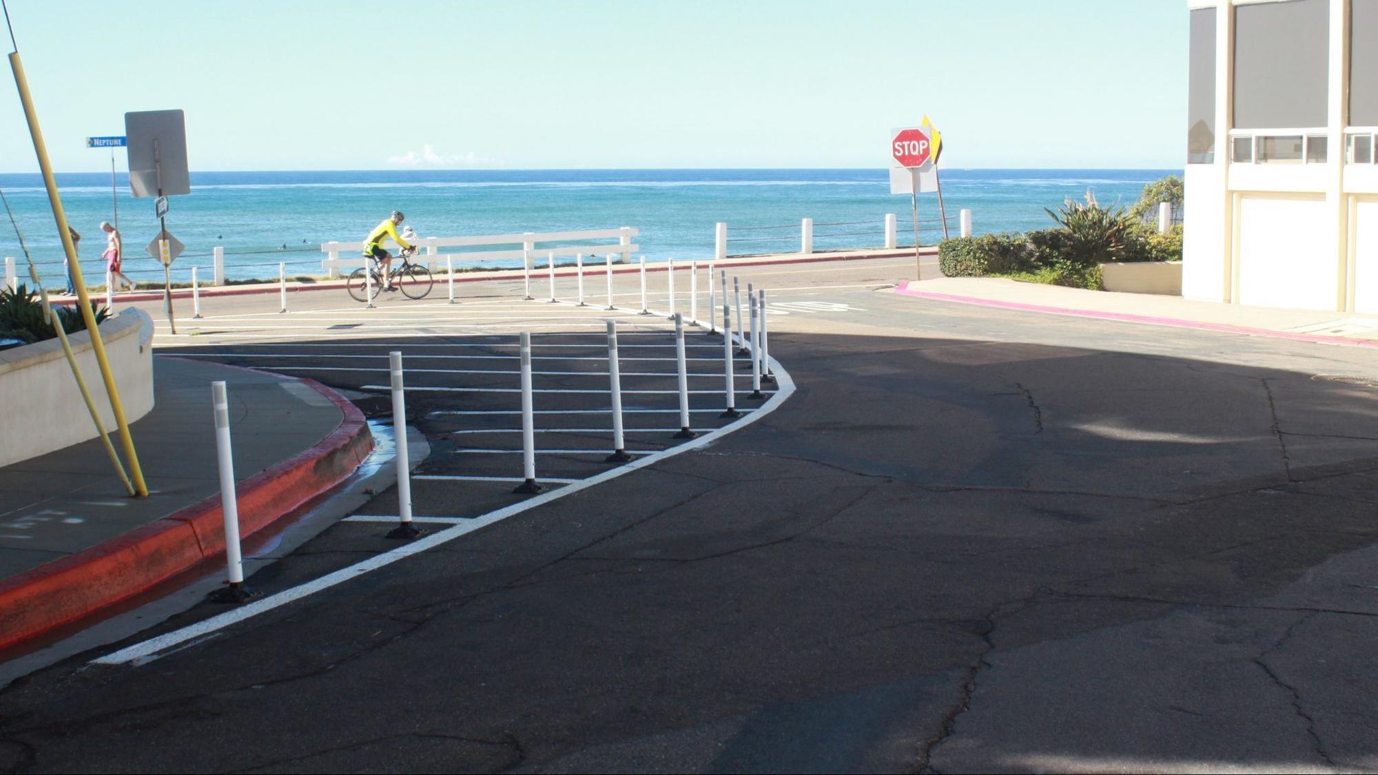 <a href='/stanchion/'>Stanchion</a>s committee offers parking plan for Playa del Norte - La Jolla Light