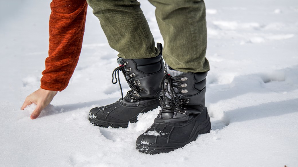 Snow boots