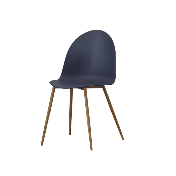 602 670Plastic chair1