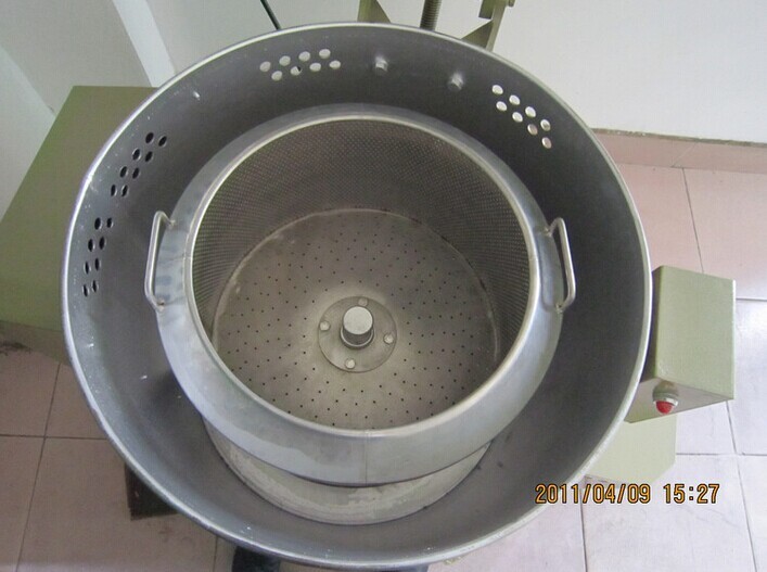 Industrial centrifugal dryer