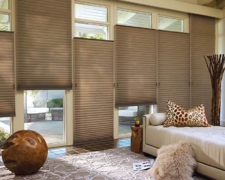 Honeycomb Shades vs. Roller Shades: What's Right for Me? -