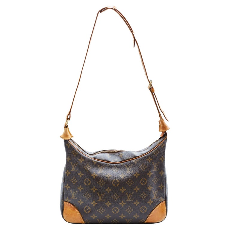 Louis Vuitton Messenger bag simple fashion design calfskin material casual fashion shoulder bag flap bag LV men's bag M57080 - fashion.com.ru