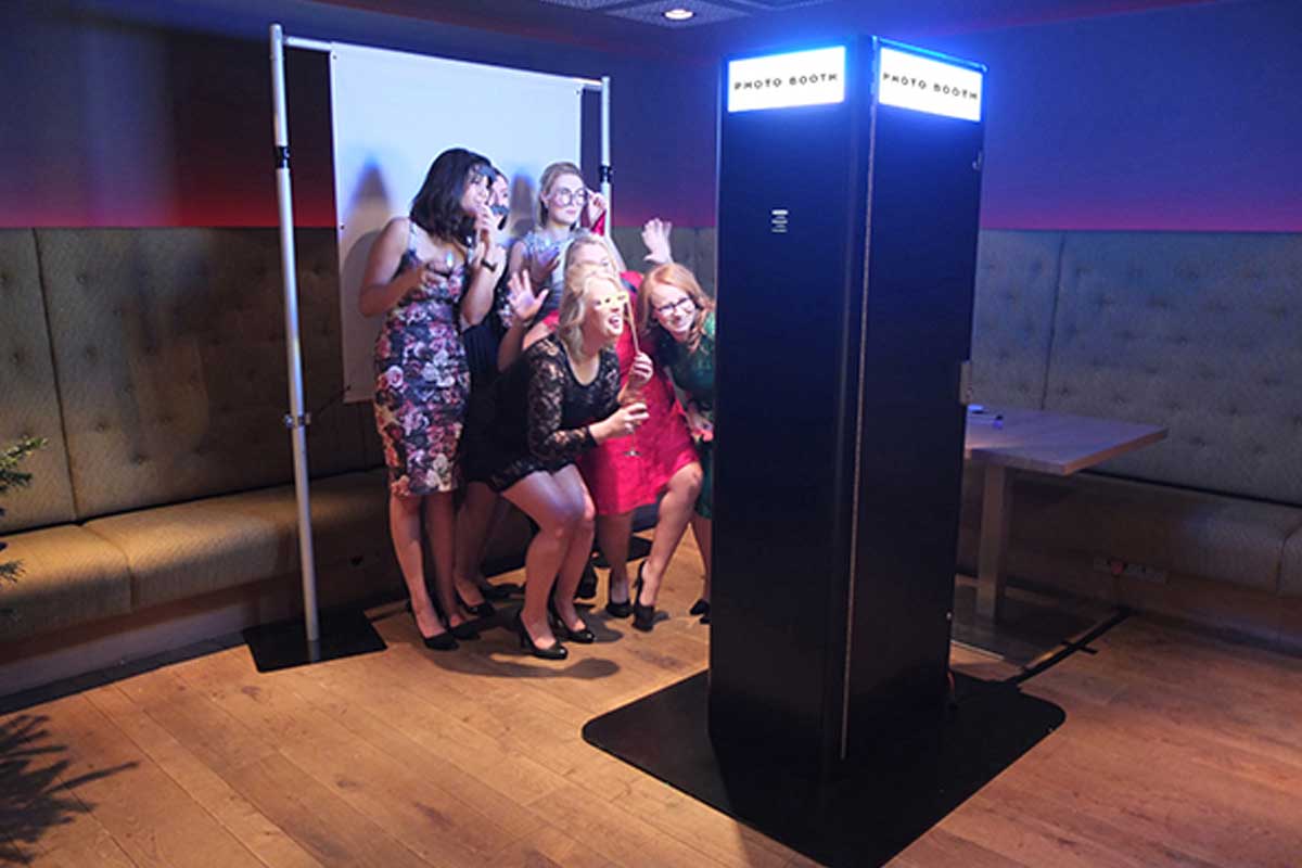 Buying a photo booth... - BoothBits - Photo Booth Engineering & Manufacturing
