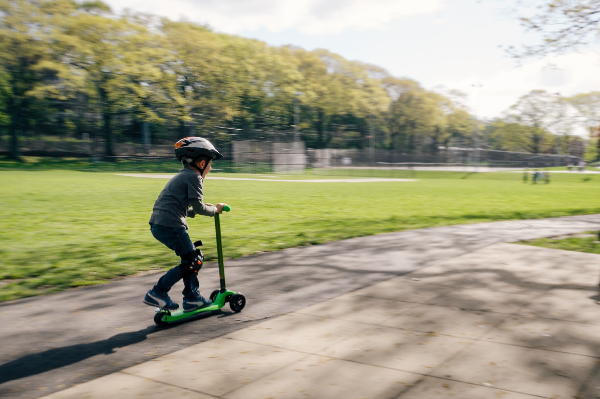 Motorised Fun: Finding The Best Kids Electric Scooter - E4TP