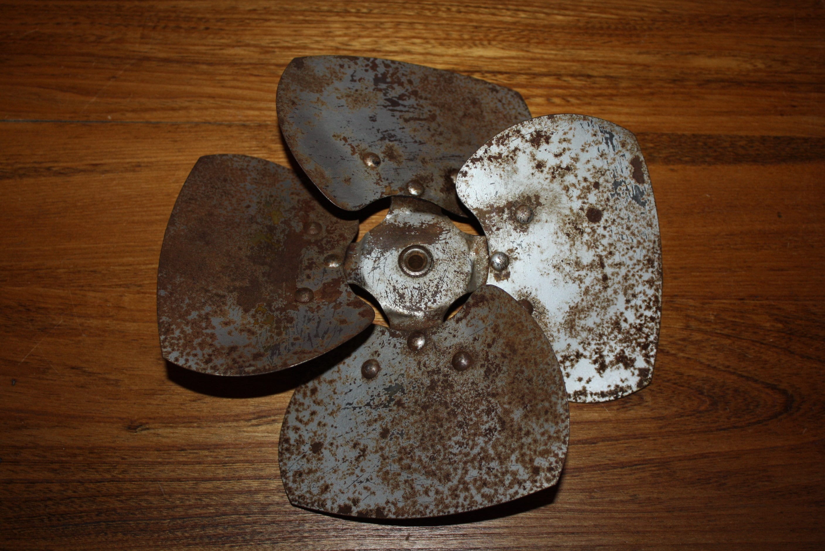 Antique Electric Fan | Partechintl