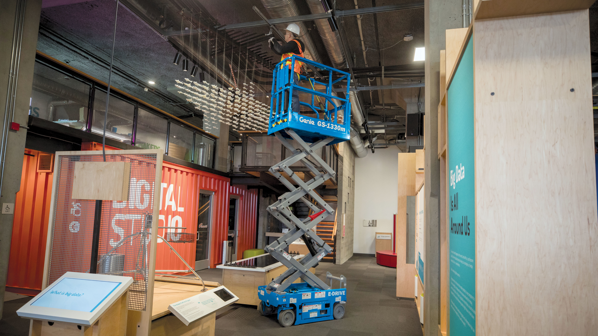 Genie scissor lift | Heavy Equipment | Strathcona County | Kijiji