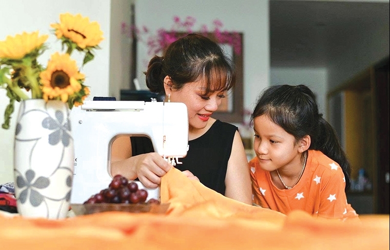Startup Life: Kyuri Yeom of Luneil Group on her silk masks
