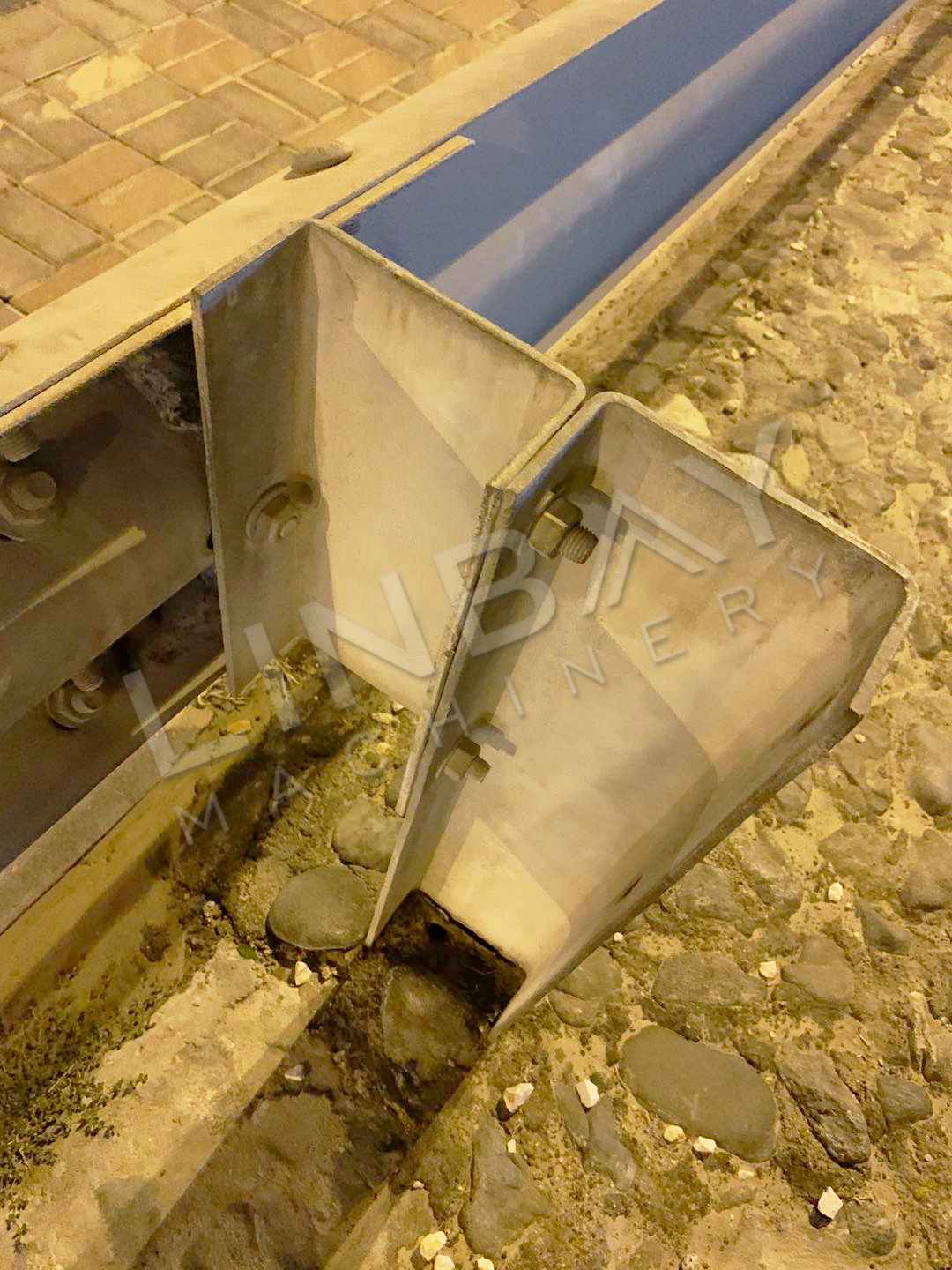 Saudi Arabia guardrail spacer block and post (1)