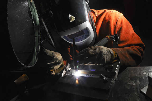 Welding - Wikimedia Commons