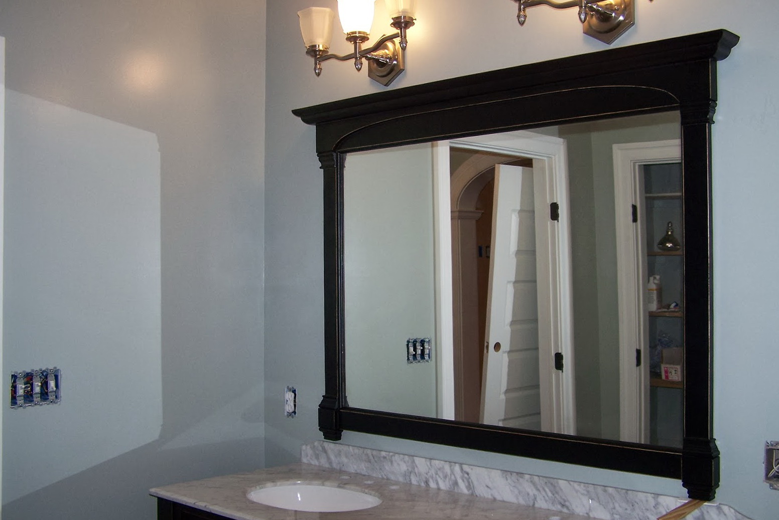 <a href='/bathroom-mirror/'>Bathroom Mirror</a>s With Lights Back Lit Bathroom Mirror Bathroom Mirrors With Led Lights And Shaver Socket  drinkpurjus.com