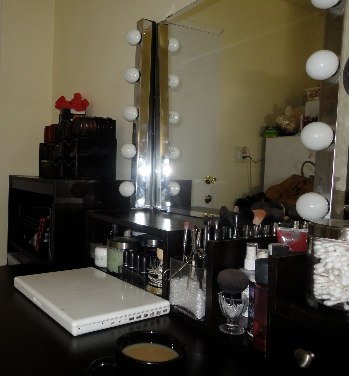 Vanity Mirror With Lights Diy - Beautiful Home Ideas