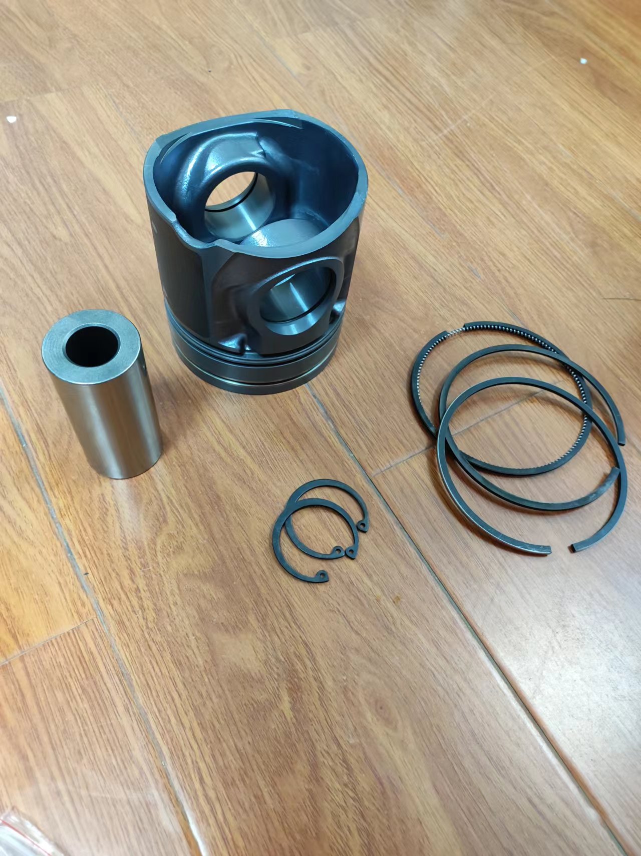 Factory Direct: JCB Spare Parts Piston Kit For Excavator 320/09238 ...